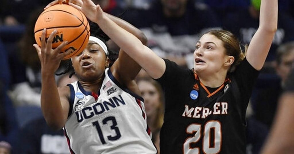 UConn begins quest for 12th title, overwhelms Mercer 83-38 AR 303199935.jpgupdated202203191443imageversionFacebookexactH630exactW1200exactfitcropnoborder 1024x538