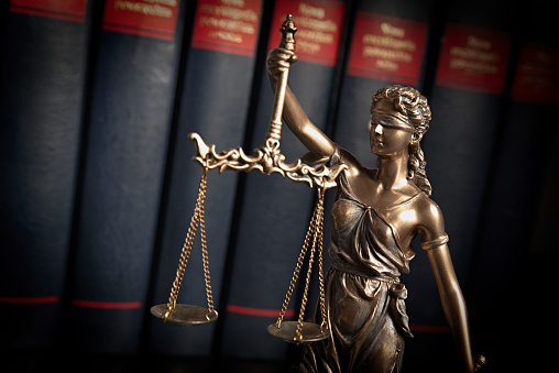 5 Situations to Hire an Embezzlement Defense Attorney Istockphoto 1094462244 170667a