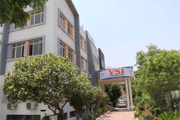 Know How Top School In Jaipur Is Helping Their Students With Online Classes school in jaipur