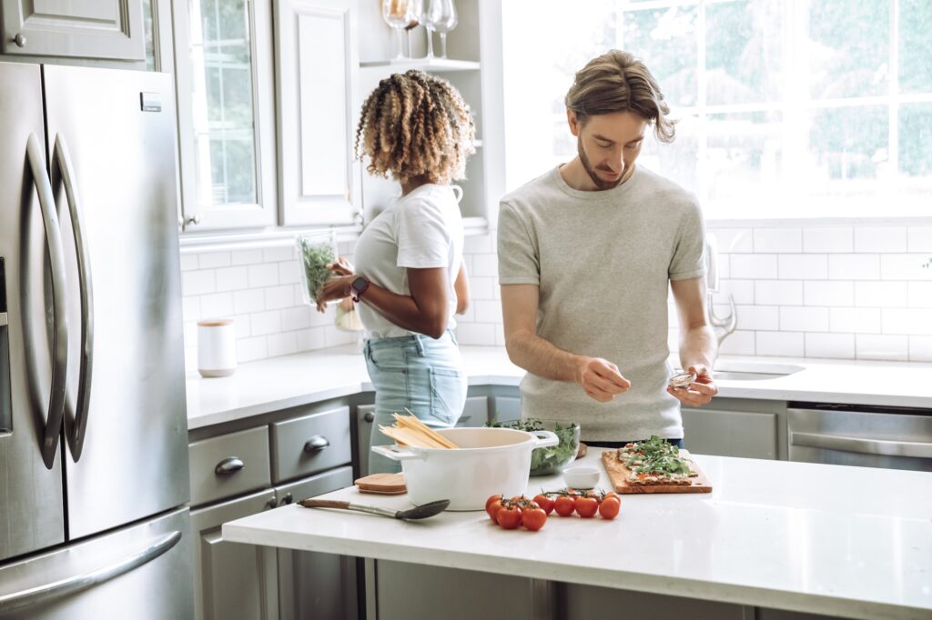 Do I need a health coach, a counsellor, or a nutritionist? Photo 1657299170129 858a7f31a794 1024x682