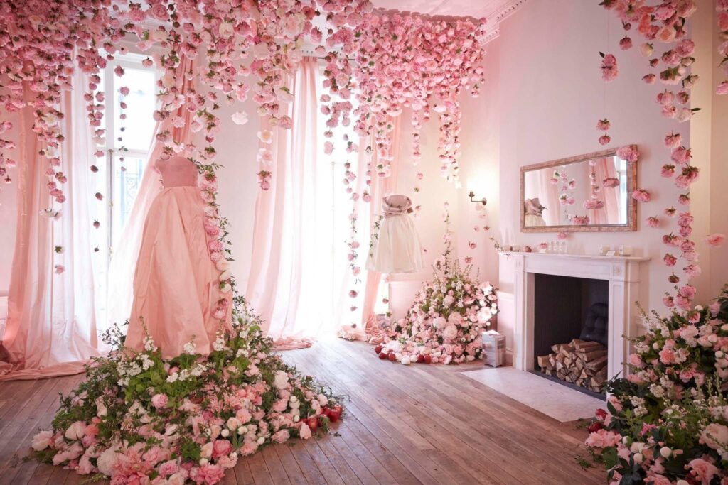 Design Ideas To Make Your Bedroom Look Elegant With Flowers 6dc79aa1c49eeeaf9bac78372b5644a2 1024x683